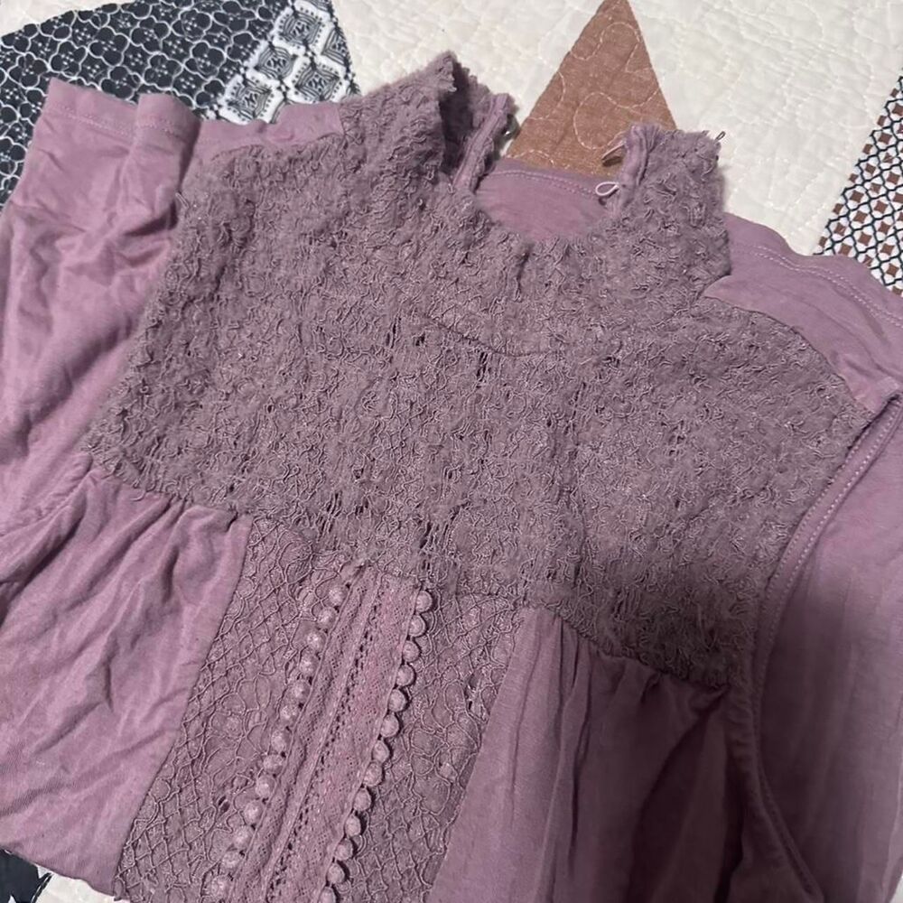 Women's Purple and Burgundy Blouse